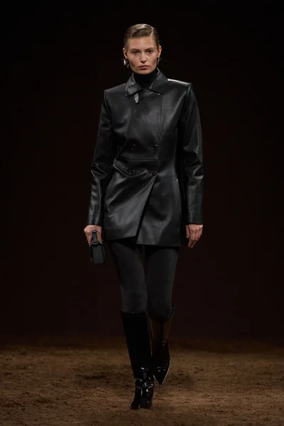Look 22